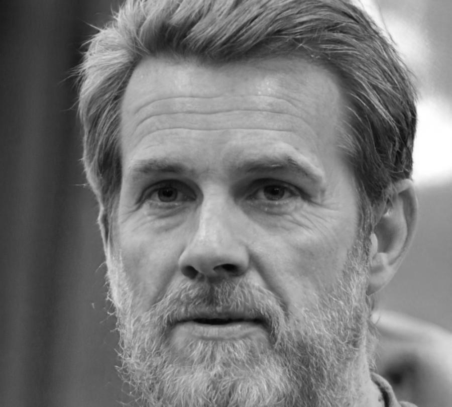Portrait de Valère Desmons, formateur en gestion budgétaire